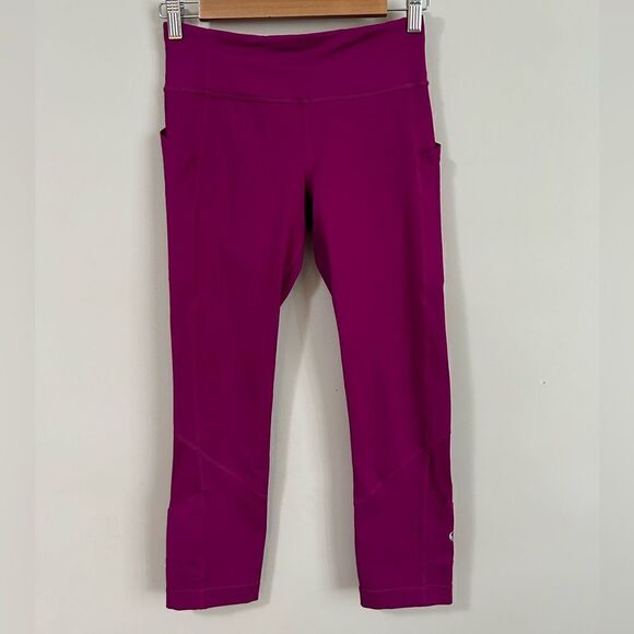 Lululemon Pace Rival Crop in Deep Fuschia - Picture 7 of 16